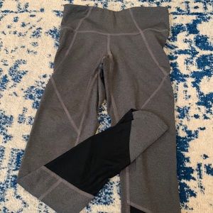 Champion : Dark Grey Leggings w Mesh Panelling
